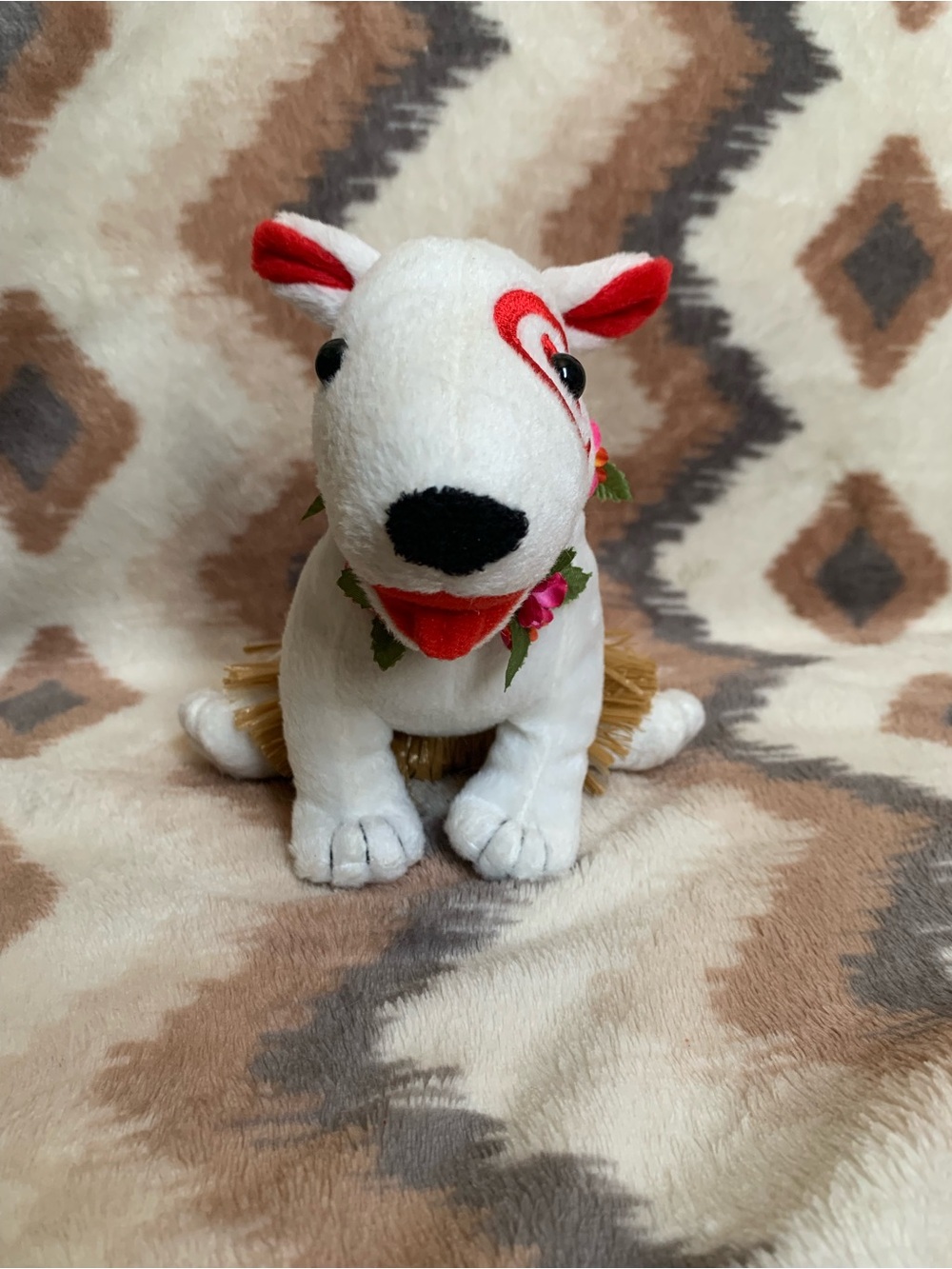 Target Plush Bullseye Hawaiian Dog Stuffed Animal Toy White Red 7" 2007 Hula Lei